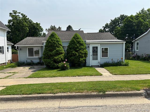 front view picture of 59 W High Street, Metamora, MI. 48455