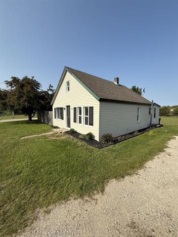 front view picture of 8067 S Hawkins Road, Reed City, MI. 49677