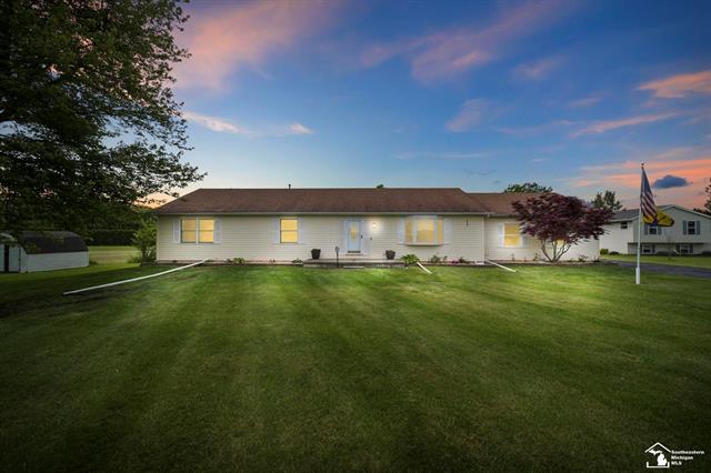front view picture of 214 Roosevelt Street, Dundee, MI. 48131