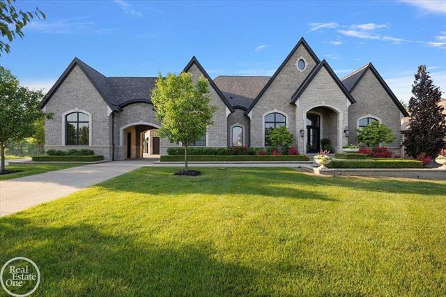 front view picture of 5271 Seven Lakes Drive, Washington, MI. 48095