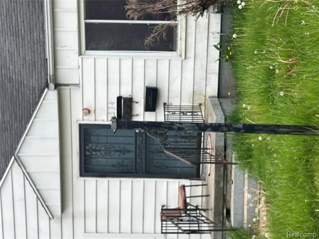 front view picture of 634 Spencer Street, Flint, MI. 48505