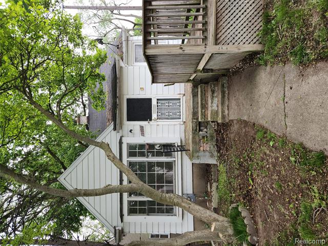 front view picture of 15400 Mark Twain Street, Detroit, MI. 48227