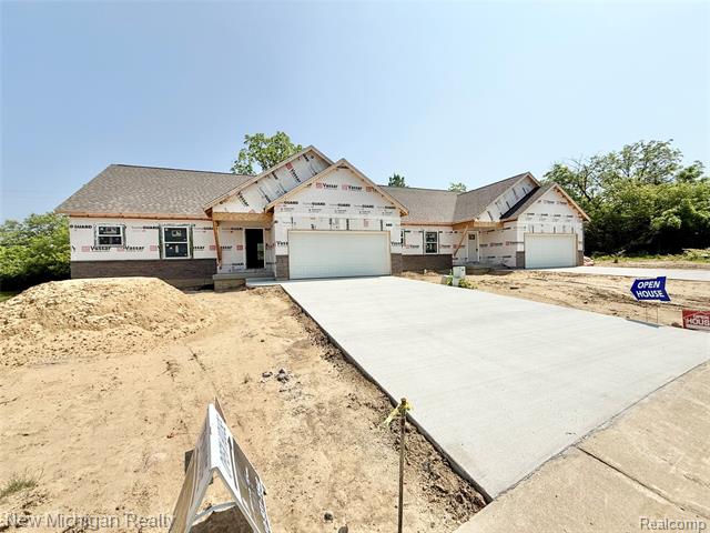 front view picture of 7058 Cambridge Drive, Flushing, MI. 48433
