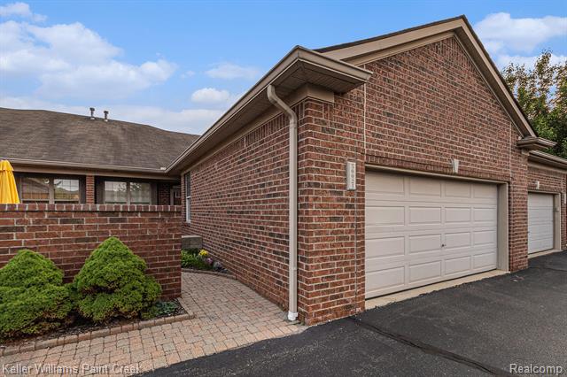 front view picture of 50021 Ludwig Court, Utica, MI. 48317