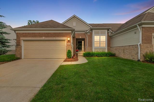 front view picture of 49676 Broadacre Drive, Macomb, MI. 48042