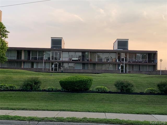 front view picture of 1985 Orleans Street, Detroit, MI. 48207