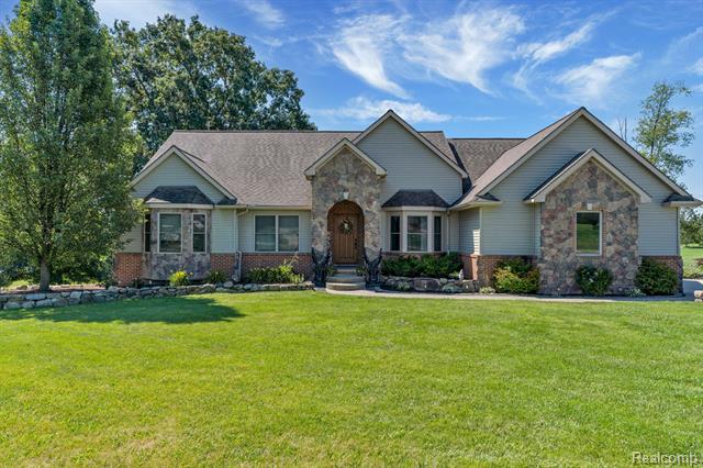 front view picture of 11068 Meadowview Drive, Goodrich, MI. 48438