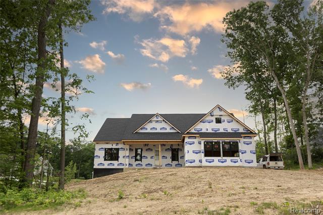 front view picture of 9744 Chalfonte Drive, Brighton, MI. 48116