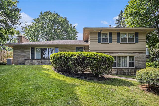 front view picture of 2705 Bronson Boulevard, Kalamazoo, MI. 49008