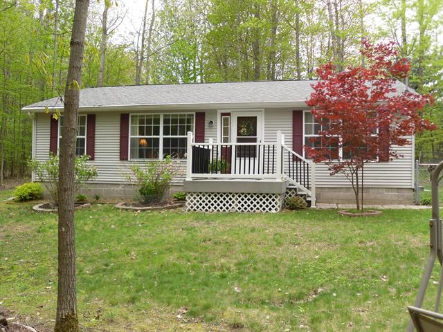 front view picture of 6515 Maple Road, Ludington, MI. 49431