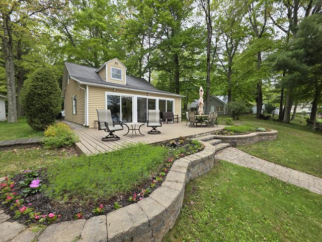 front view picture of 5022 N Ford Lake Road, Fountain, MI. 49410