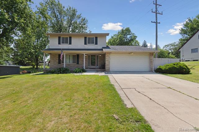 front view picture of 1337 Heathercrest Drive, Flint, MI. 48532