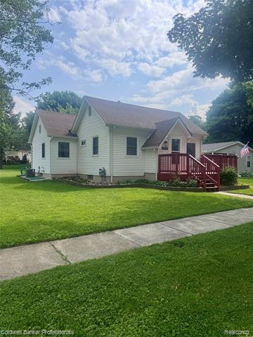 front view picture of 4214 Mill Street, North Branch, MI. 48461