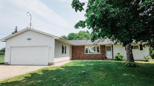 front view picture of 2250 Pray Road, Charlotte, MI. 48813