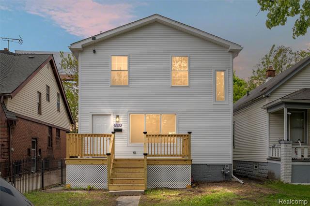 front view picture of 6080 Beniteau Street, Detroit, MI. 48213
