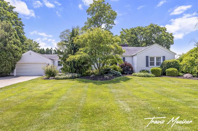 front view picture of 7899 Cottonwood Drive, Jenison, MI. 49428