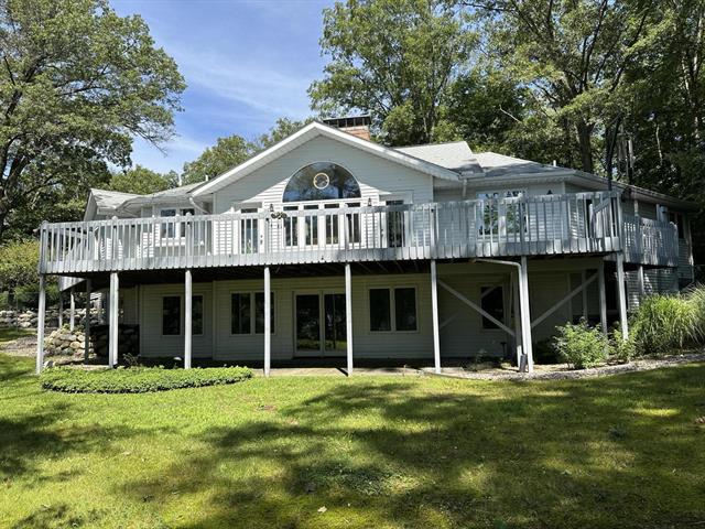 front view picture of 9679 Almena Drive, Kalamazoo, MI. 49009