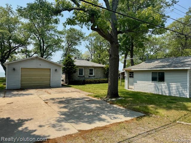 front view picture of 9337 Point Charities Avenue, Pigeon, MI. 48755
