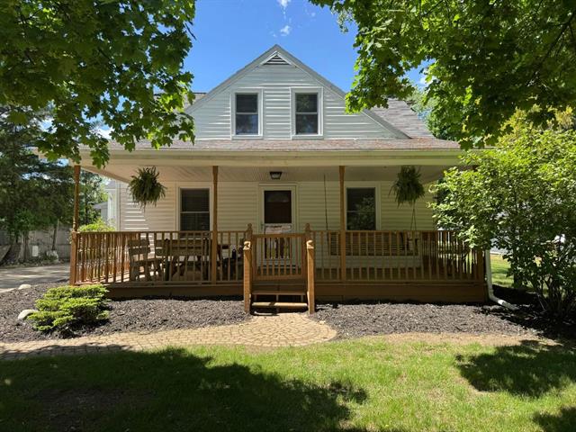 front view picture of 829 S Union Street, Tecumseh, MI. 49286