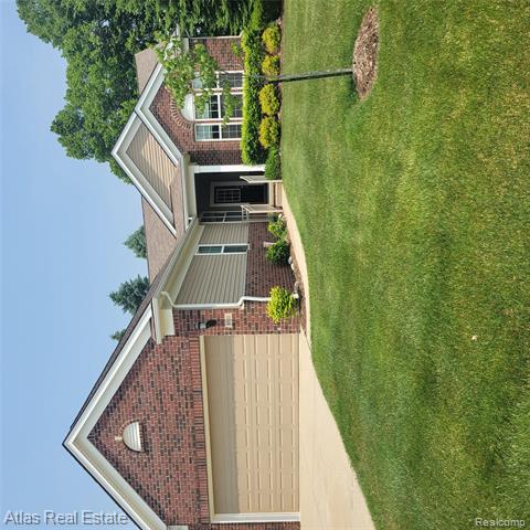 front view picture of 9100 N Pine Valley Drive, Grand Blanc, MI. 48439