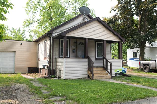 front view picture of 727 Mabel Street, Kalamazoo, MI. 49007