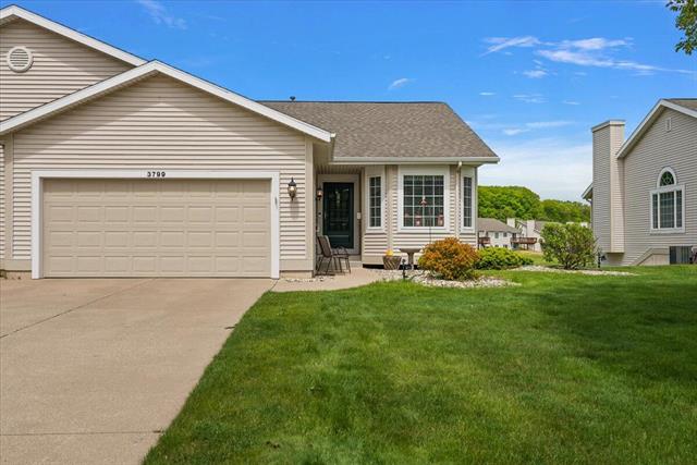 front view picture of 3799 Fairway Drive, Muskegon, MI. 49441