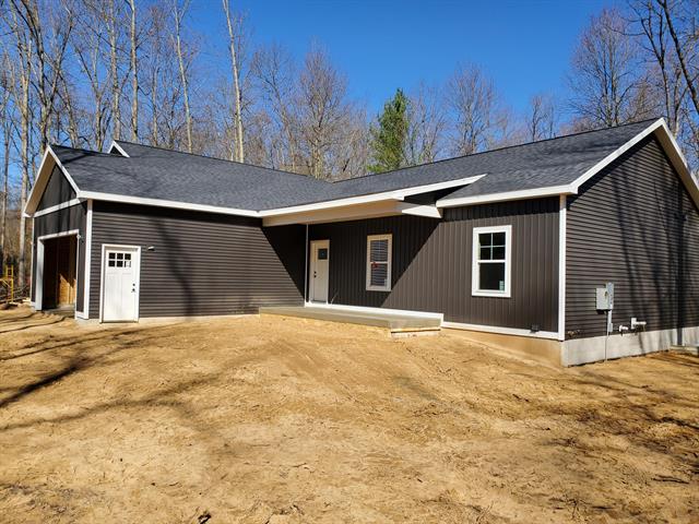 front view picture of 3995 112Th Avenue, Allegan, MI. 49010