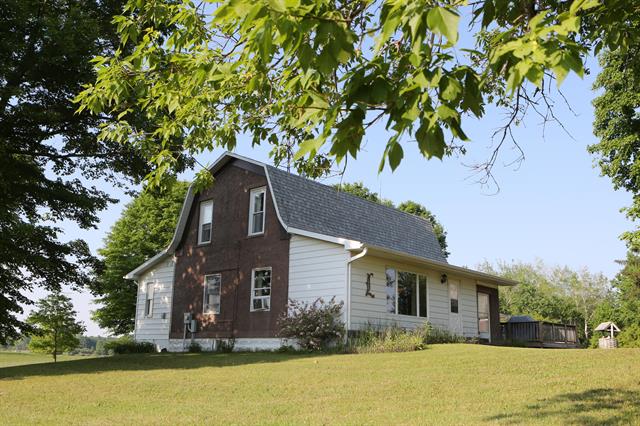 front view picture of 10750 Gravel Ridge Road, Lakeview, MI. 48850