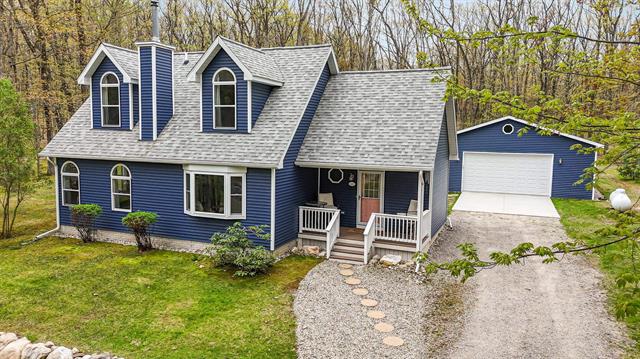 front view picture of 4480 Mockingbird Circle, Farwell, MI. 48622