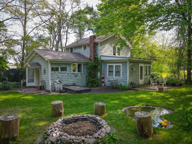 front view picture of 4401 Grand Haven Road, Muskegon, MI. 49441