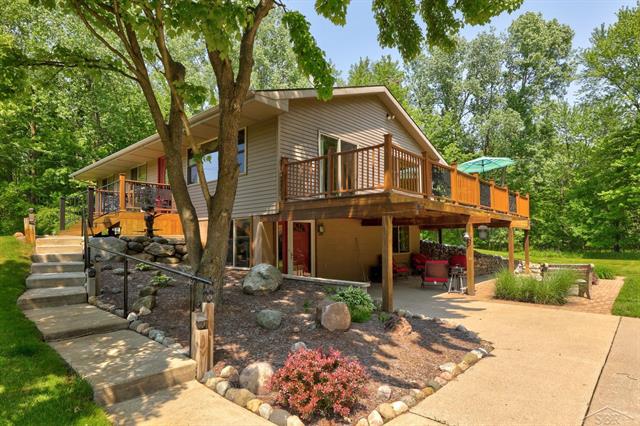 front view picture of 2619 S Kane Road, Midland, MI. 48640