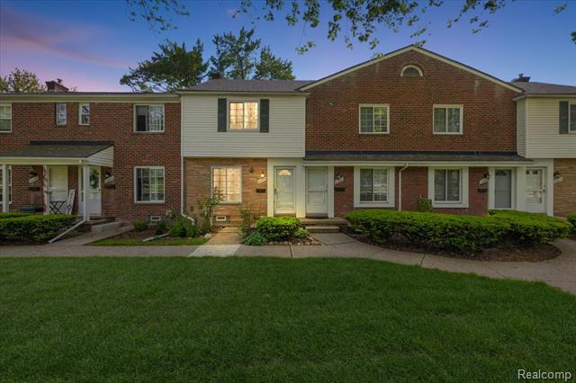 front view picture of 22865 Lakeshore Drive, Saint Clair Shores, MI. 48080