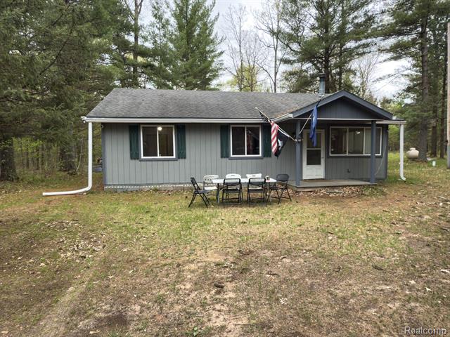 front view picture of 3425 Claroskee Road, Harrison, MI. 48625