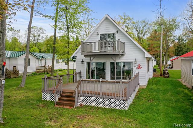 front view picture of 6783 E Houghton Lake Drive, Houghton Lake, MI. 48629