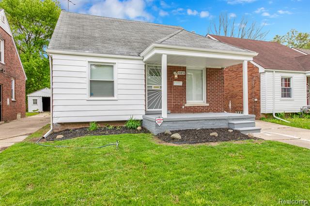 front view picture of 10852 Balfour Road, Detroit, MI. 48224