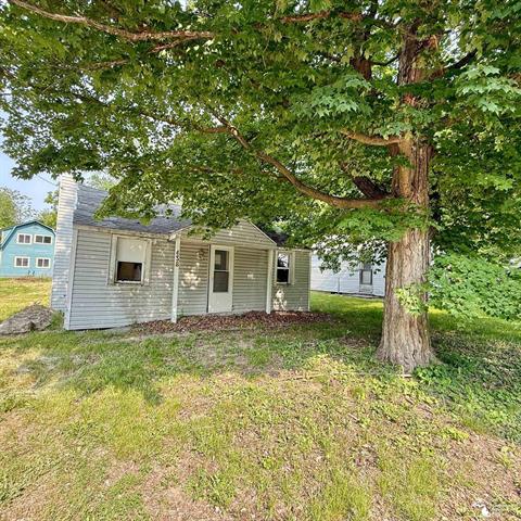 front view picture of 438 Cherry Street, Manitou Beach, MI. 49253