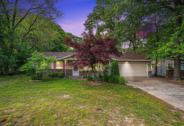 front view picture of 81 Dunton Avenue, Holland, MI. 49424
