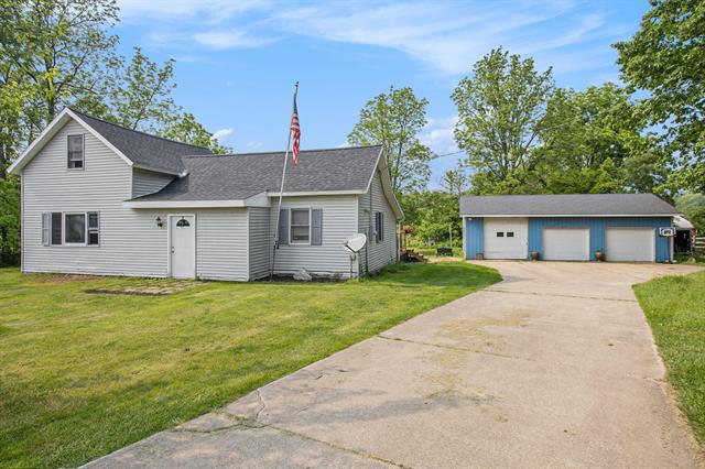 front view picture of 324 Cranson Road, Bronson, MI. 49028