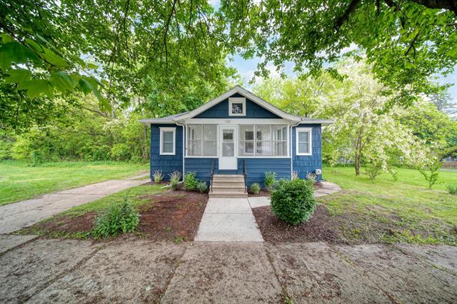 front view picture of 130 N Horton Street, Jackson, MI. 49202