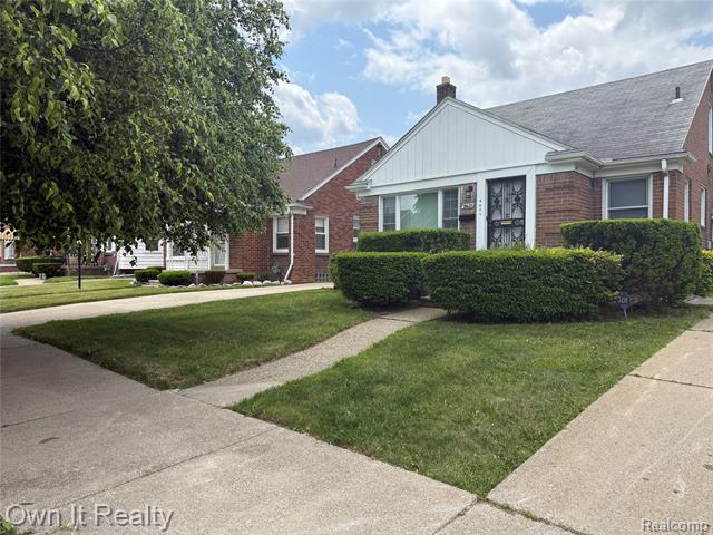 front view picture of 8621 Hartwell Street, Detroit, MI. 48228