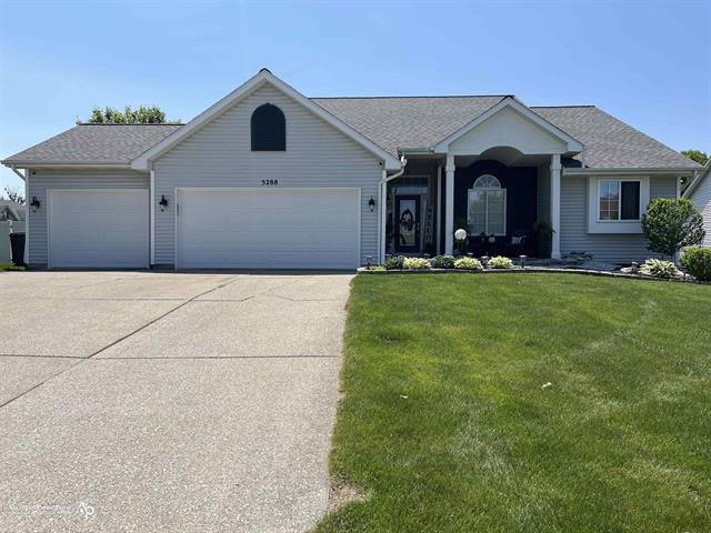 front view picture of 5288 White Pine Drive, Grand Blanc, MI. 48439