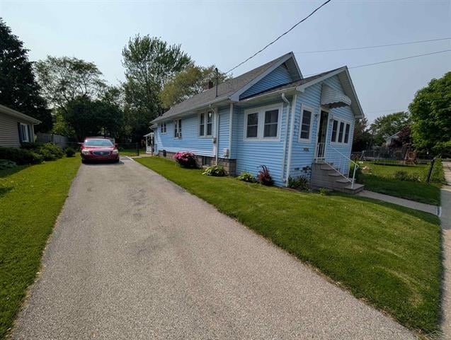 front view picture of 307 Aplin Street, Bay City, MI. 48706
