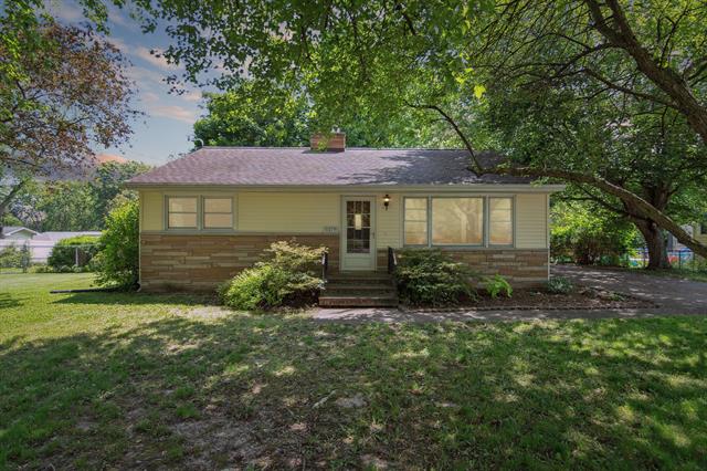 front view picture of 1279 Cunningham, Jackson, MI. 49201
