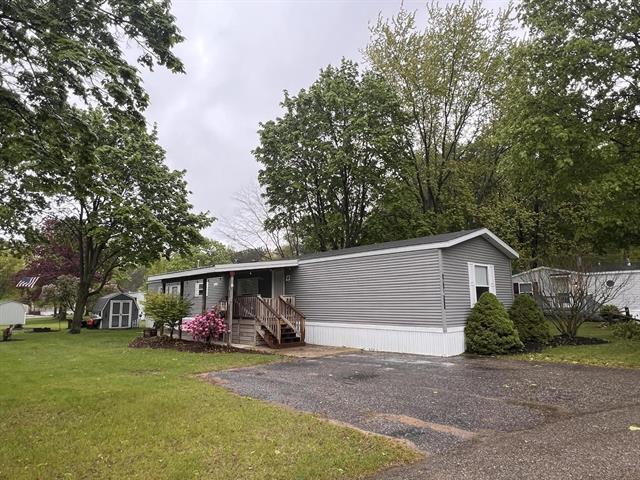 front view picture of 2828 Trepanier Drive, Ludington, MI. 49431