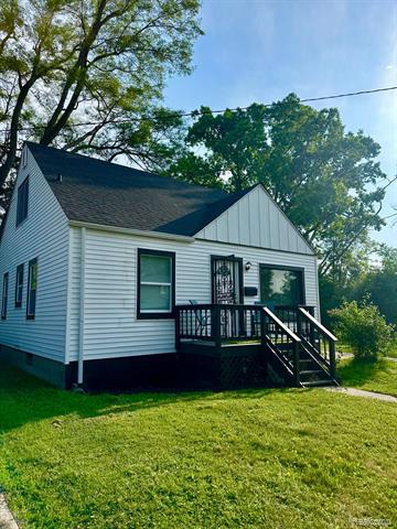 front view picture of 2825 Raskob Street, Flint, MI. 48504