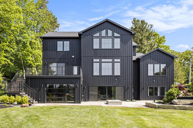 front view picture of 6646 E Eagle Lake Drive, Kalamazoo, MI. 49009