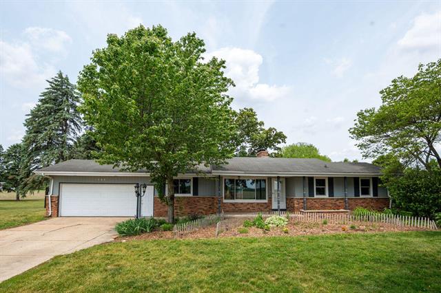 front view picture of 2999 Walton Road, Buchanan, MI. 49107