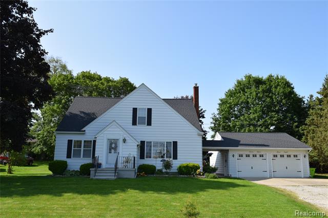 front view picture of 7448 Miller Road, Swartz Creek, MI. 48473