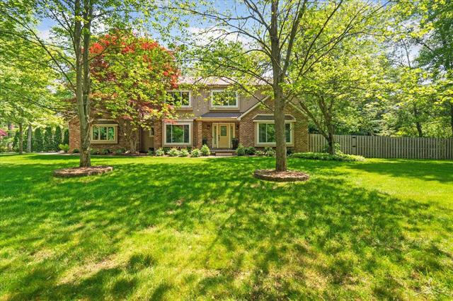 front view picture of 5700 Campau Drive, Midland, MI. 48640