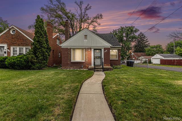 front view picture of 15377 Heyden Street, Detroit, MI. 48223